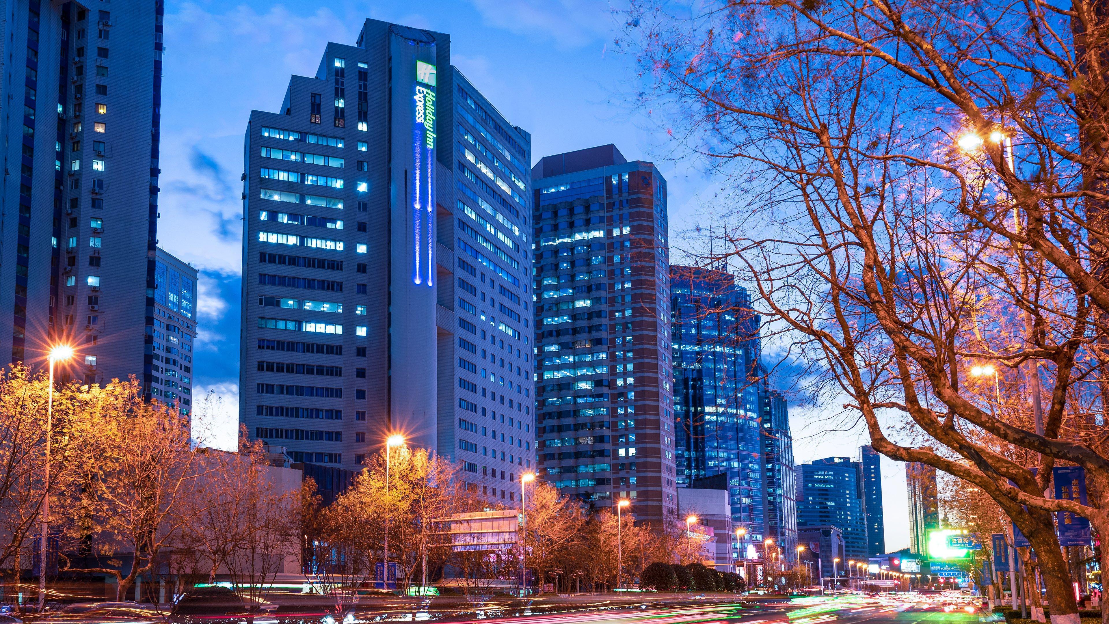 Holiday Inn Express Qingdao City Center By Ihg מראה חיצוני תמונה