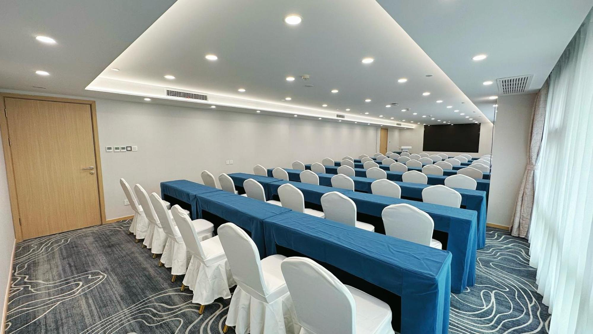 Holiday Inn Express Qingdao City Center By Ihg מראה חיצוני תמונה